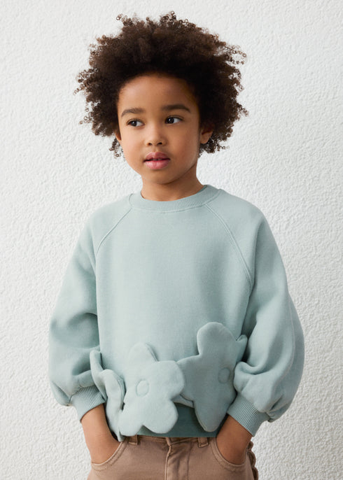 APPLIQUE SWEATSHIRT
