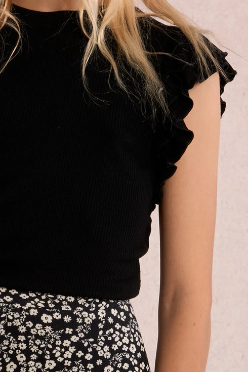 FLUTTER KNIT TEE