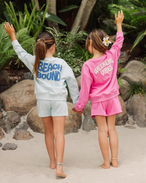 WEEKEND SWEATSHIRT